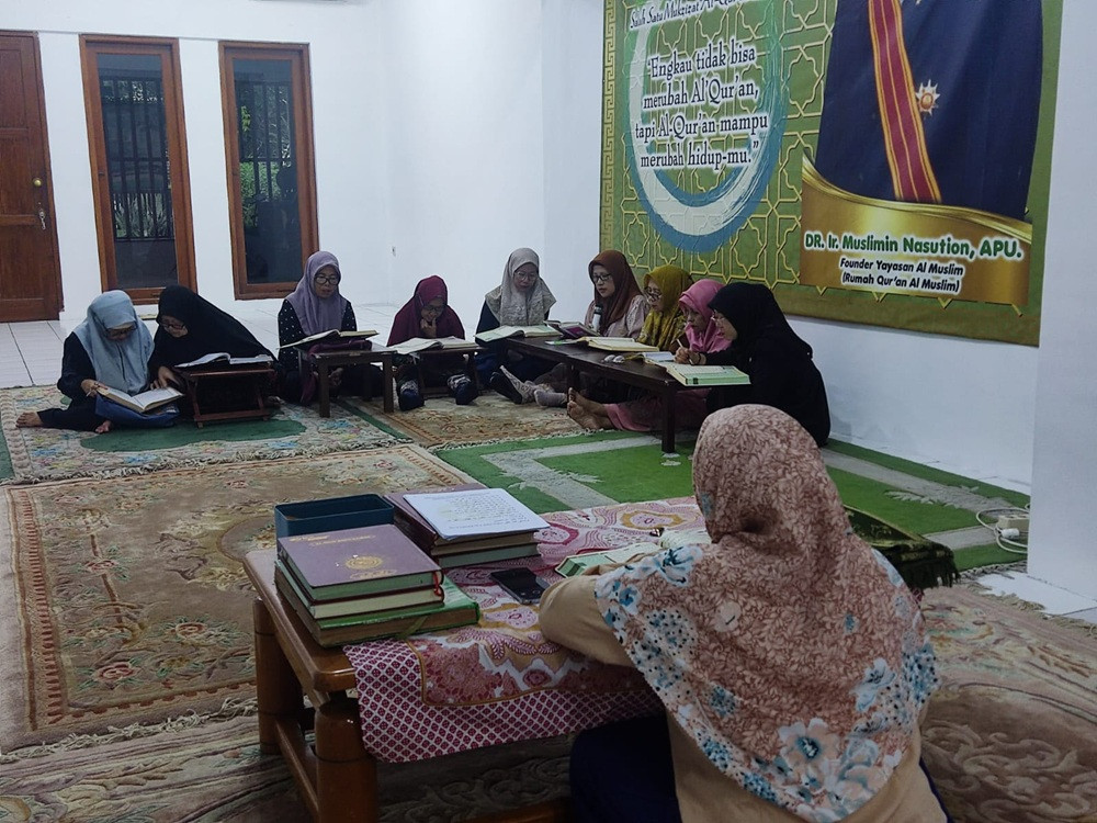 Semangat Ibu-Ibu dalam Tadarusan di Rumah Quran Al Muslim